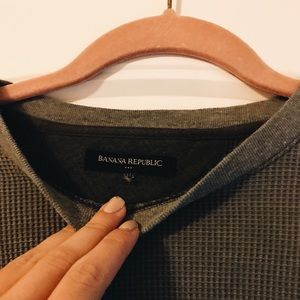 Banana Republic || Multi-Grey || Waffle BF Tee